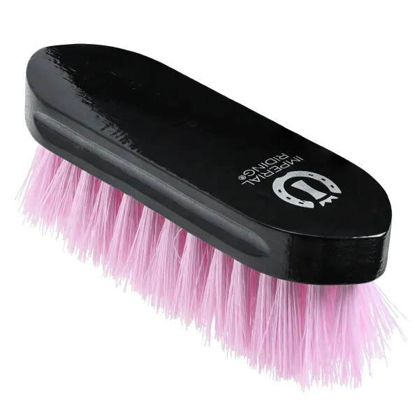 Dandy_brush_hard_with_wooden_back
