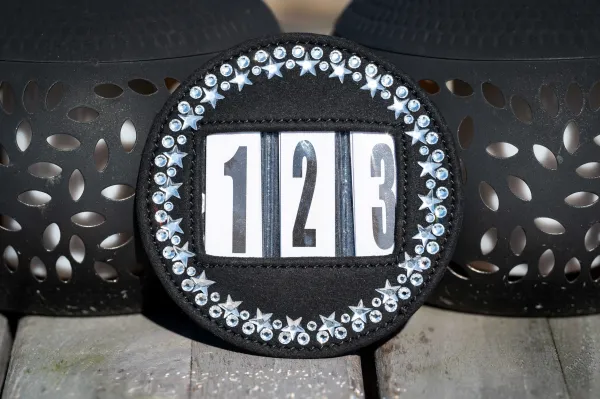 HB_Showtime_nummers_Too_Hot