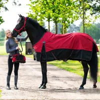 Regendeken_turnout_collection_fleece_Sunset_red_1